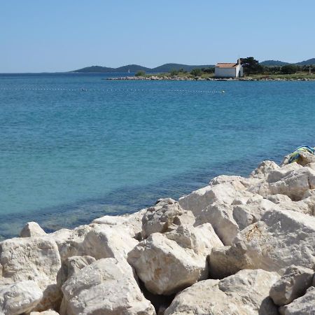 Sweet Sea Apartments Пакоштане Экстерьер фото