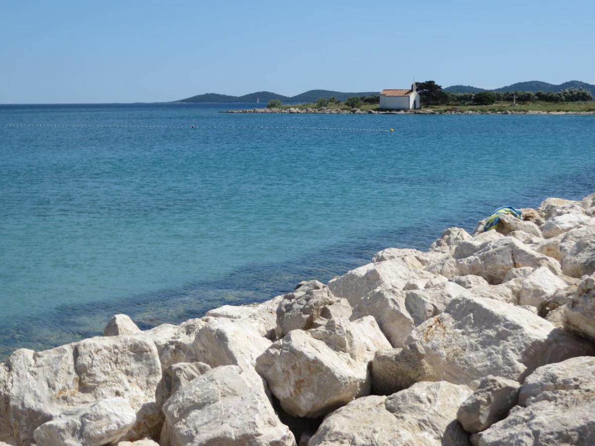 Sweet Sea Apartments Пакоштане Экстерьер фото