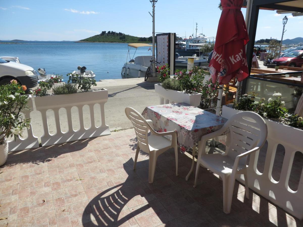 Sweet Sea Apartments Пакоштане Экстерьер фото